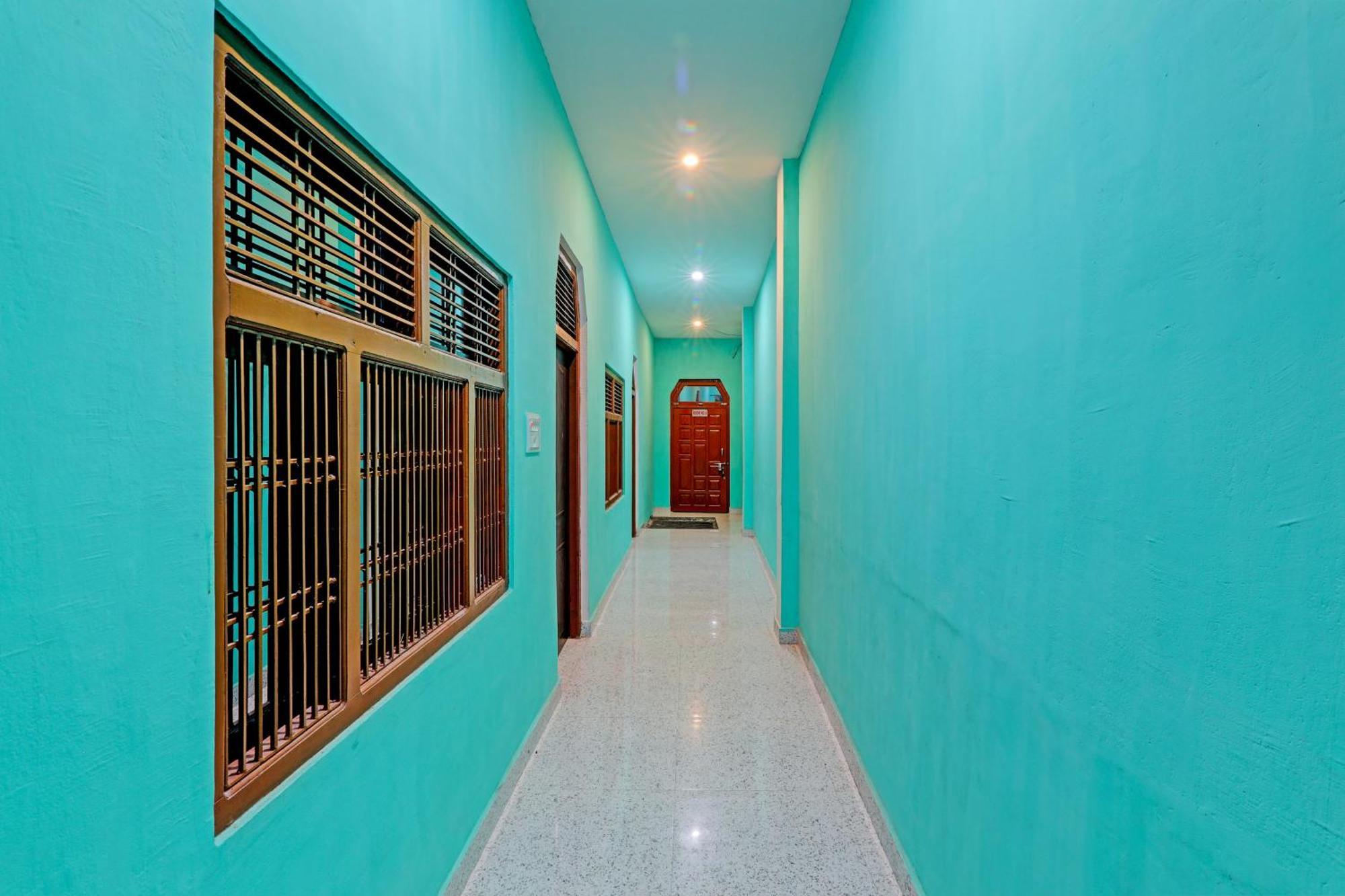 Hotel O Home Om Marriage Hall Ayodhya Екстериор снимка