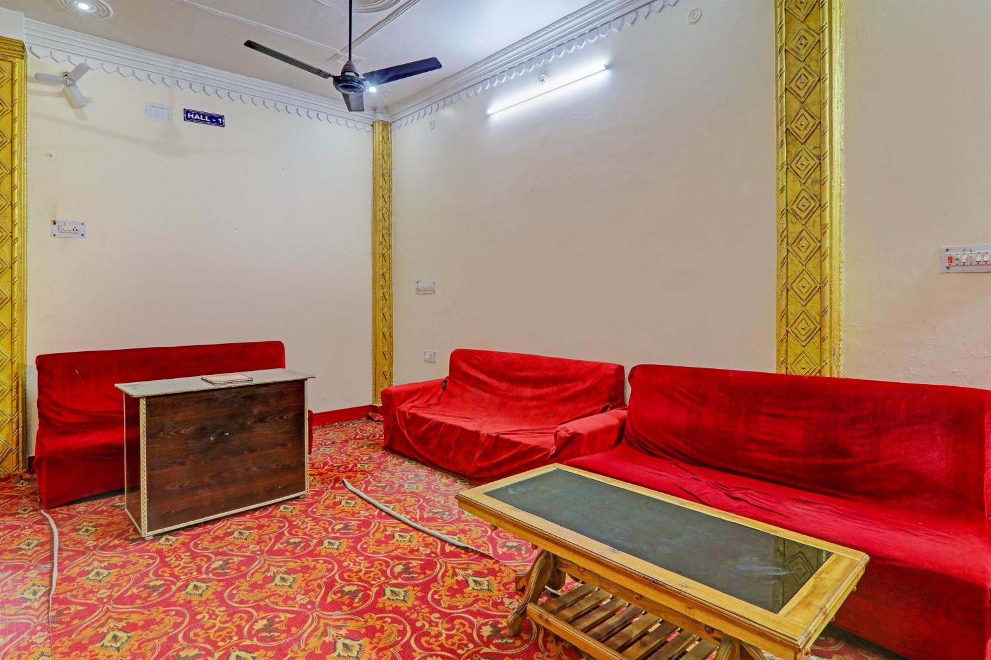 Hotel O Home Om Marriage Hall Ayodhya Екстериор снимка