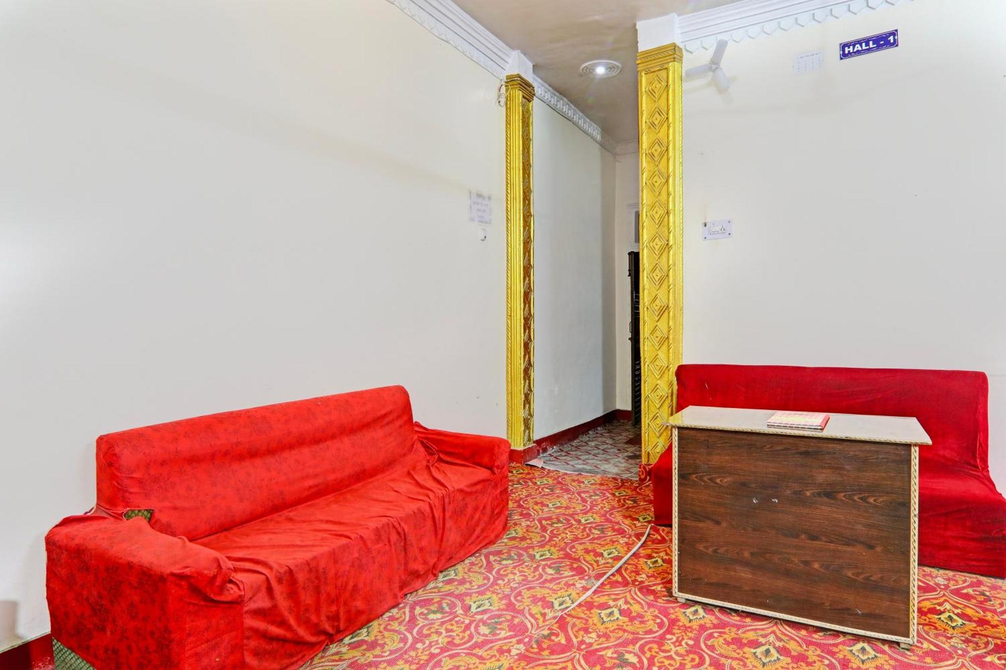 Hotel O Home Om Marriage Hall Ayodhya Екстериор снимка